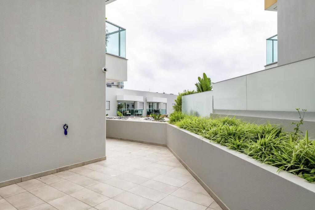 Luxury Poolside View Apartment Funchal  Exterior foto